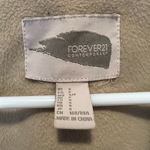 Coat ✨ - Picture 2 of 2